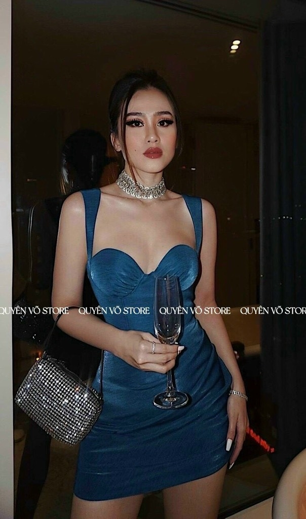 Đầm body cúp ngực nhún