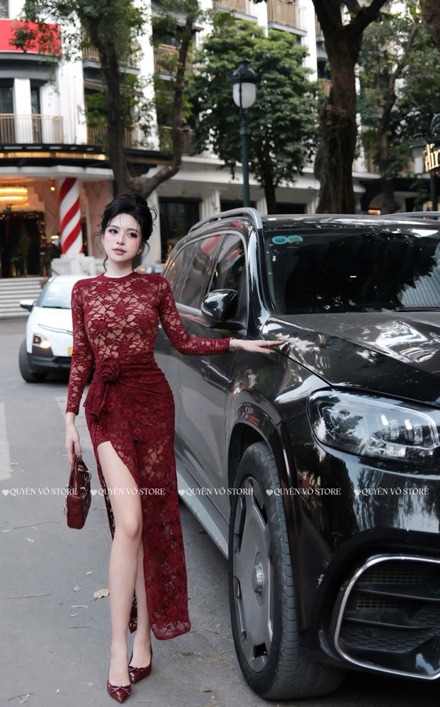 Đầm ren ôm body - Đỏ
