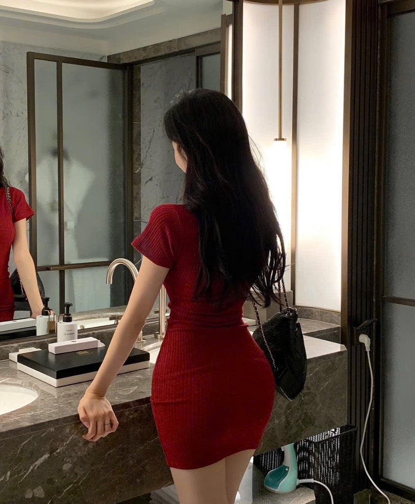Đầm body cổ lọ - Đỏ