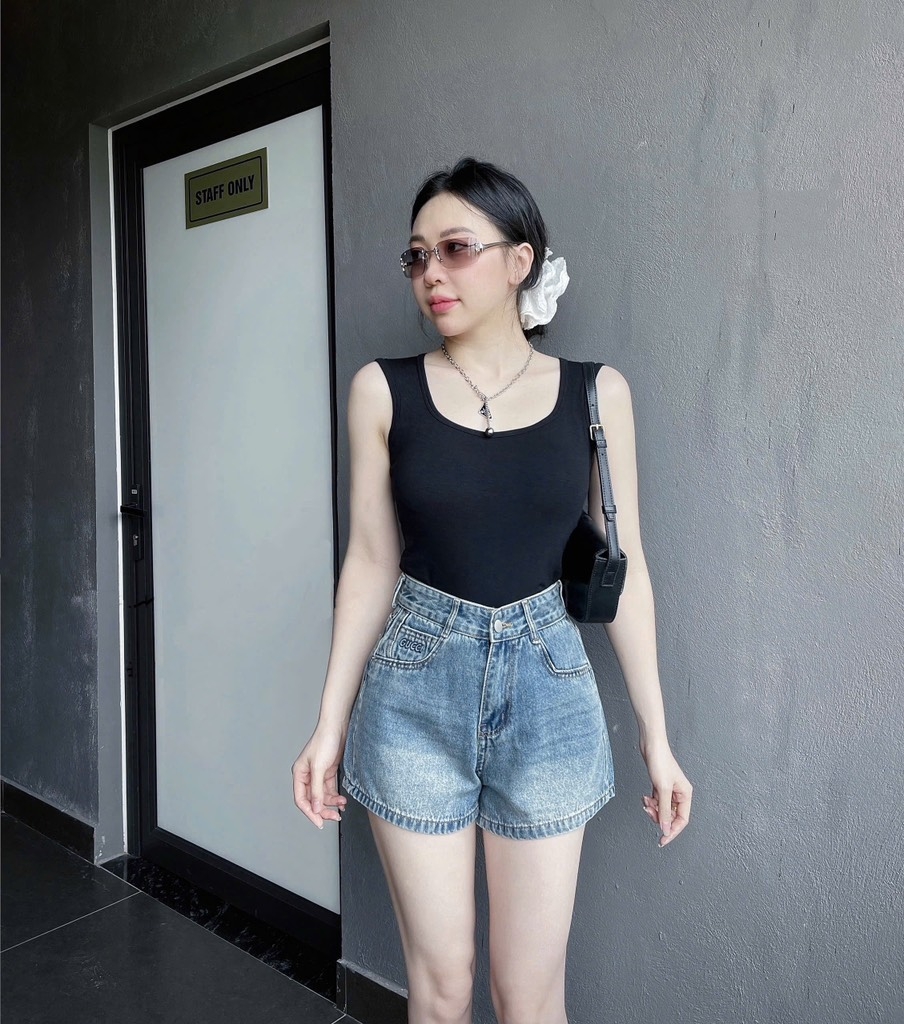 Quần jean đùi trơn - 2233 Nhạt