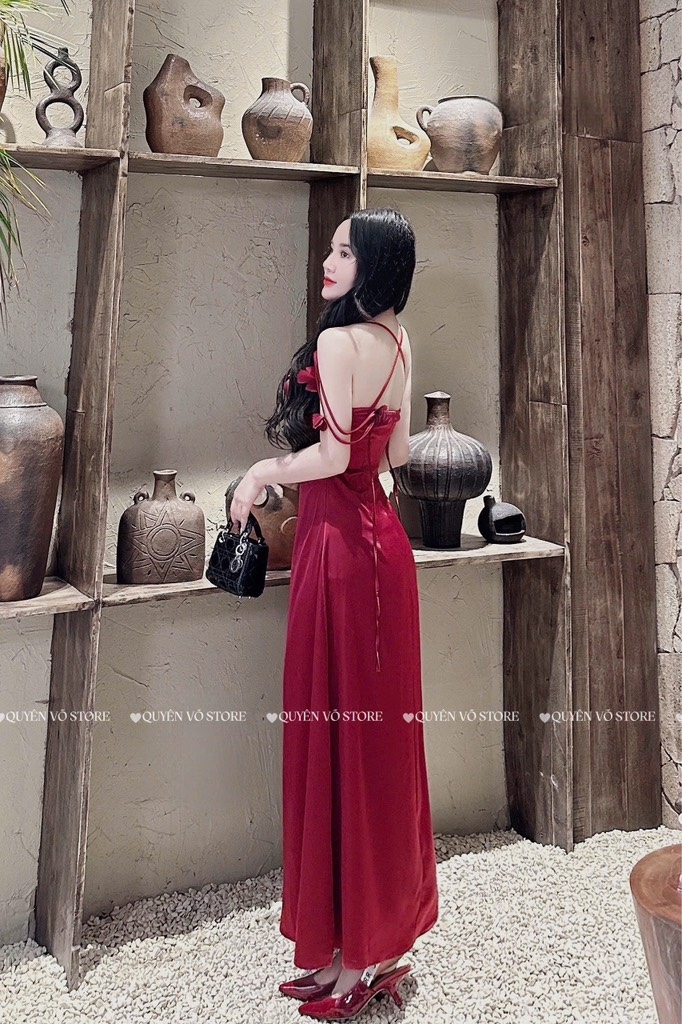 Đầm lụa cổ đỗ dây đính hoa - Đỏ