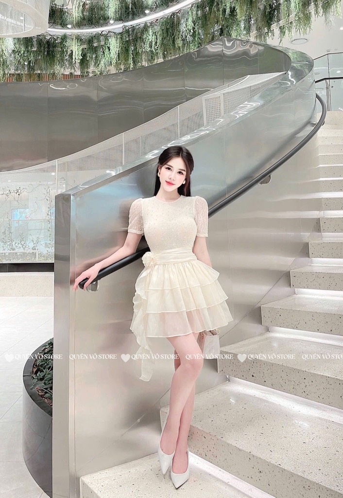 Đầm tua cổ tròn bling