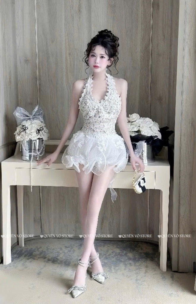 Set áo yếm ren chân váy sóng