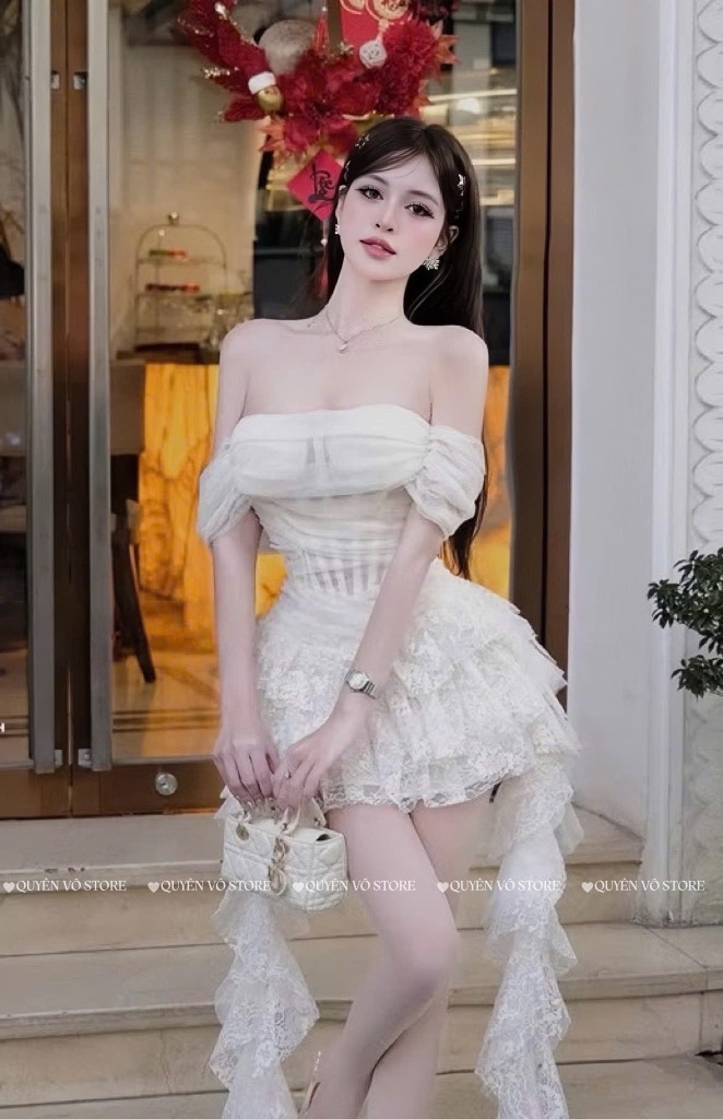 Đầm thiết kế trễ vai tua công chúa