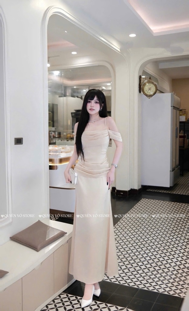 Đầm lụa 2 dây trễ vai - Kem