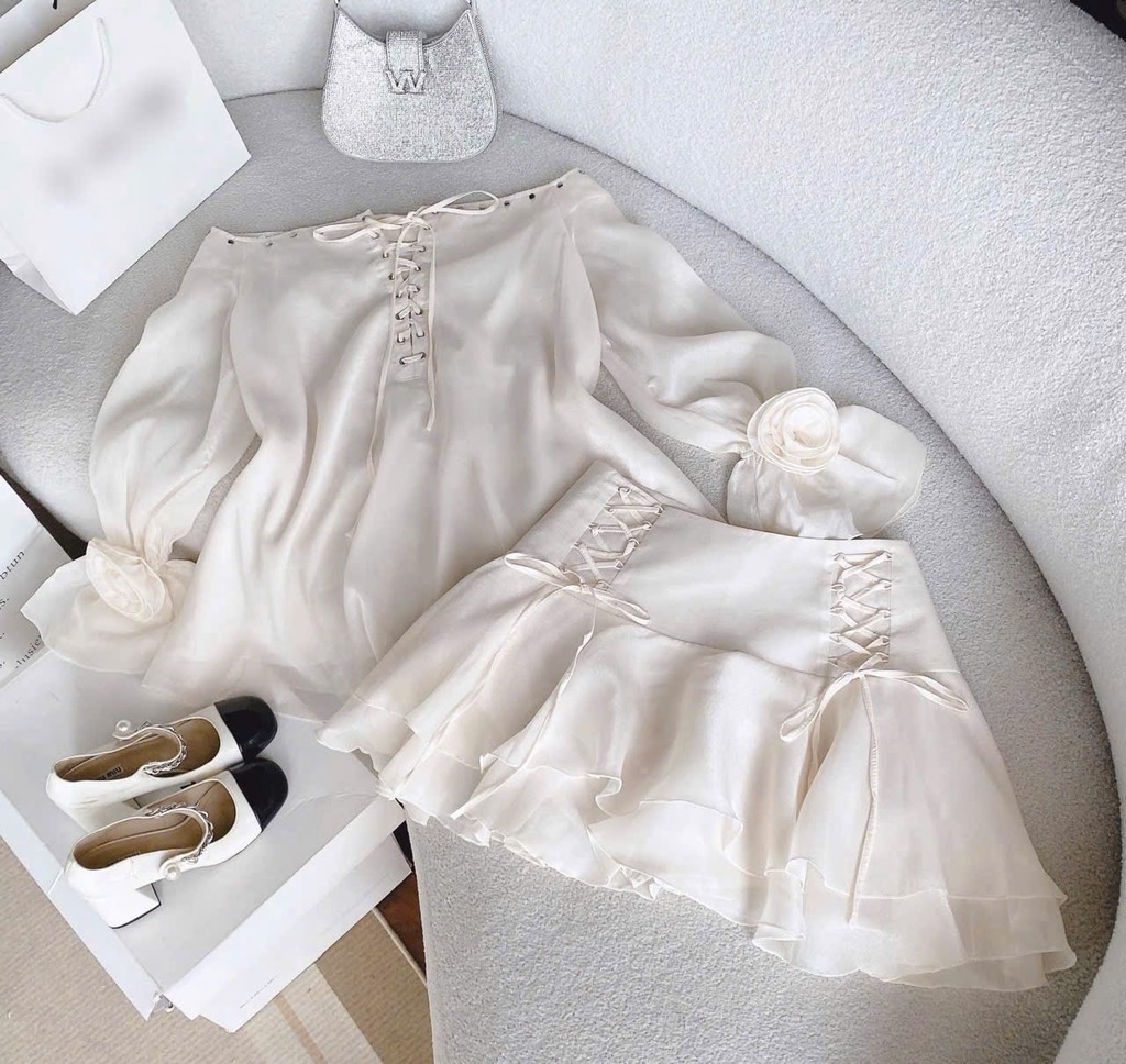 Set voan nude trễ vai đan dây x chân váy xòe - Nude