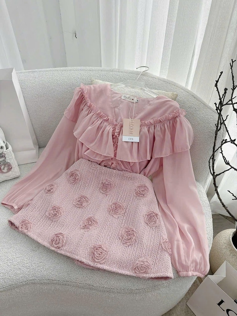 Set áo hồng bèo x chân váy kết hoa