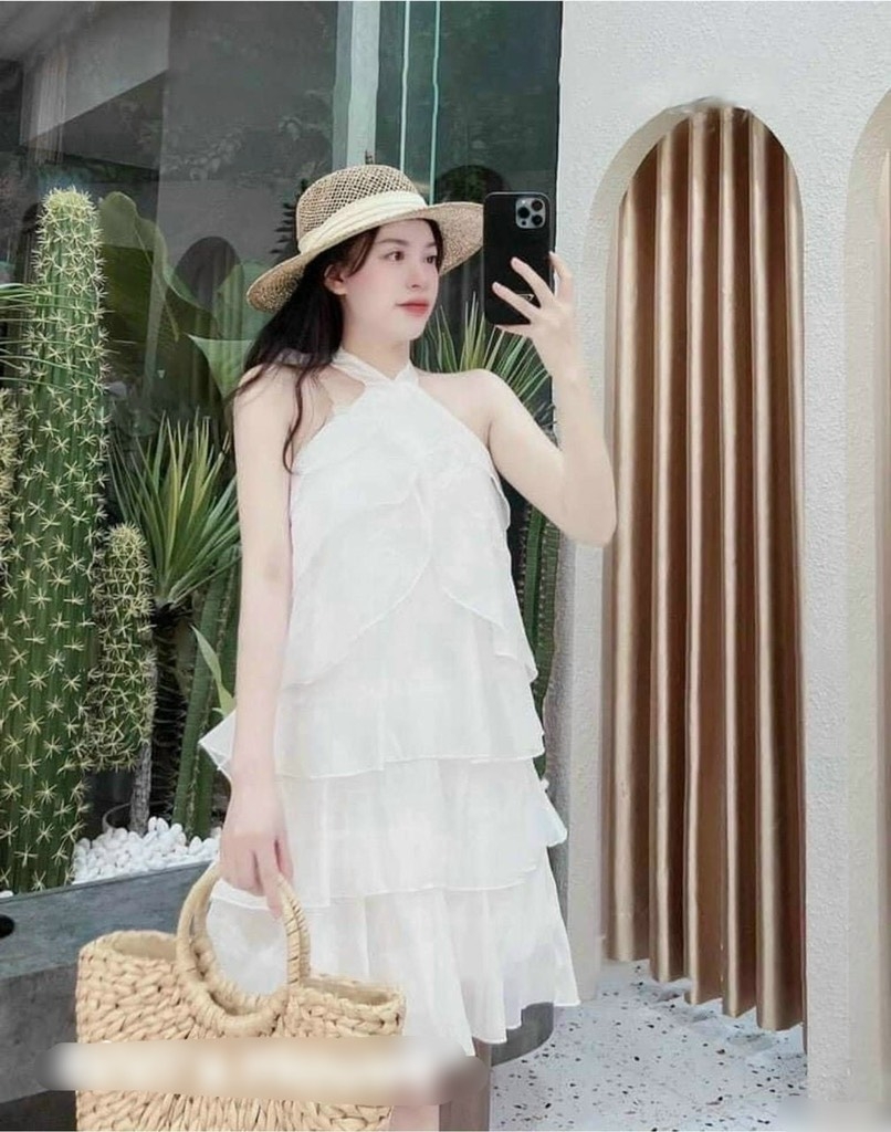 Đầm trắng cổ yếm bèo tầng - S