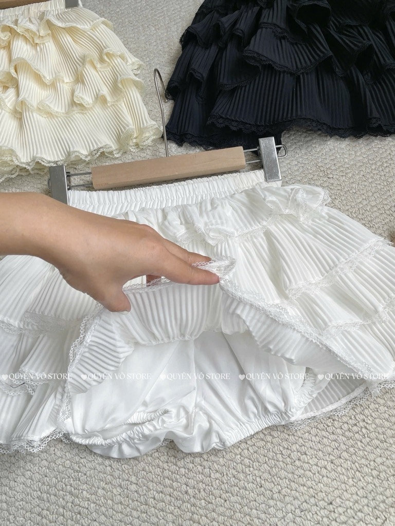 Chân váy 4 tầng - Trắng