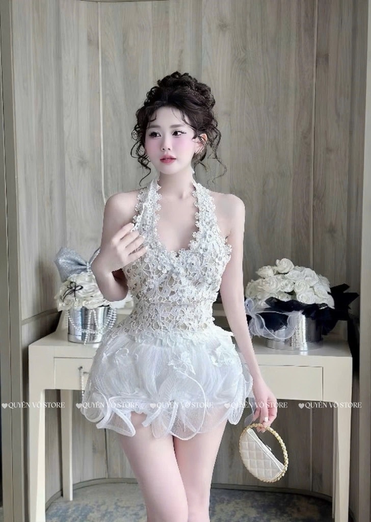 Set áo yếm ren chân váy sóng