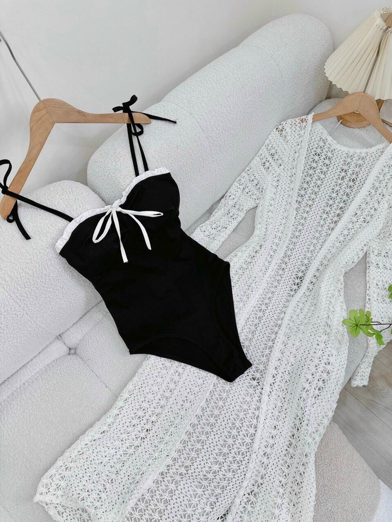 Set bikini khoác ren lưới dài