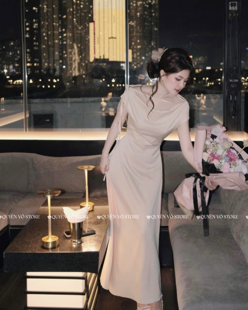 Đầm lụa lệch vai tag bướm - Đen