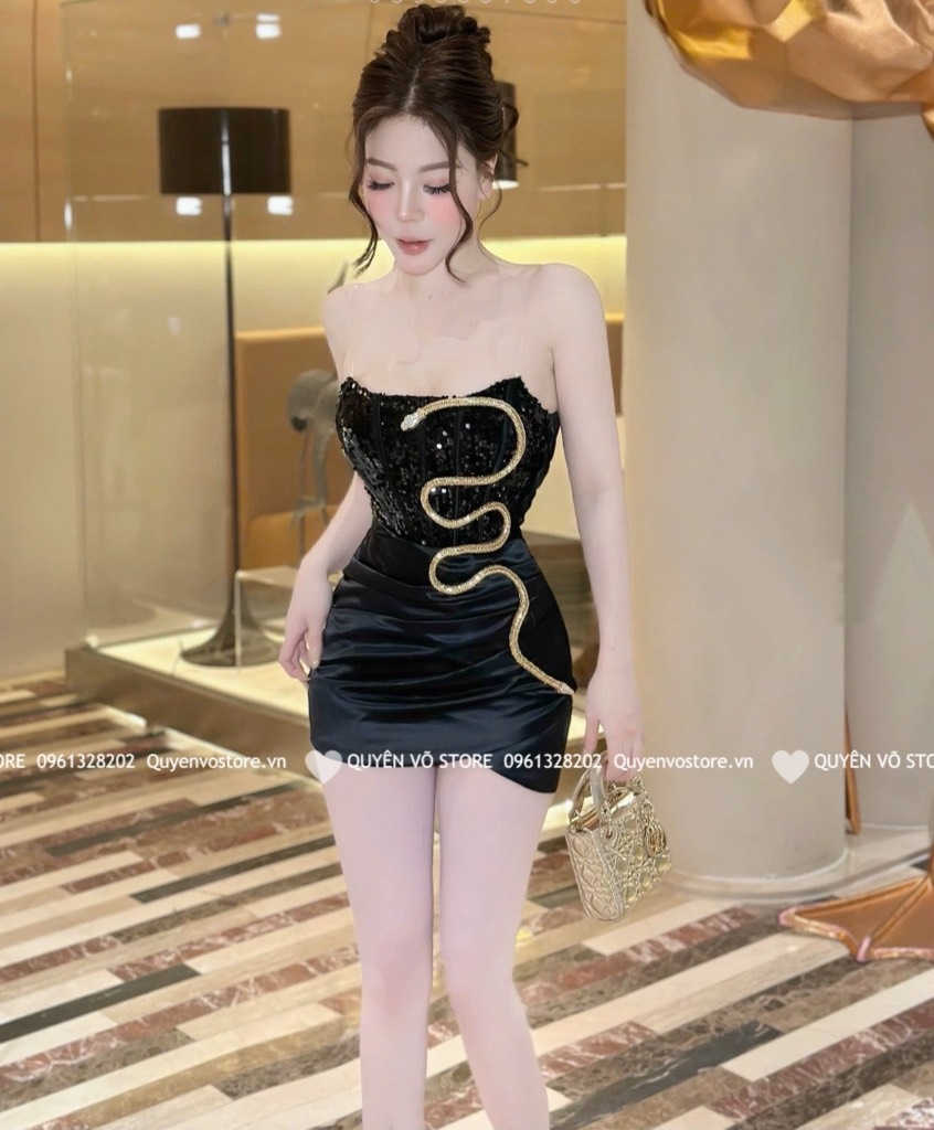 Đầm ôm body rắn - Đen