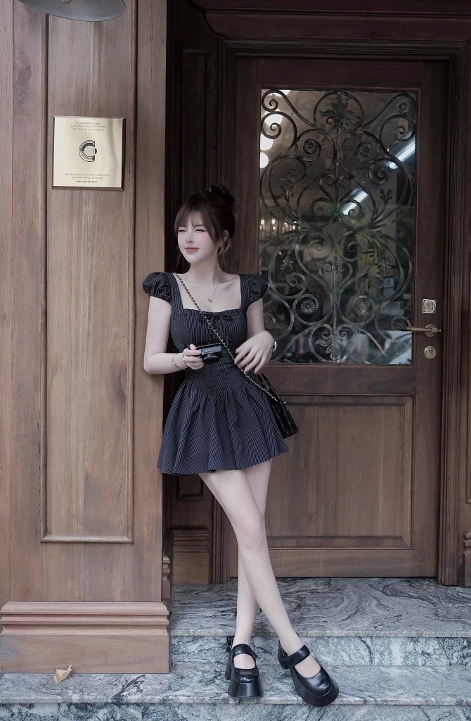 Đầm sọc xanh rút ngực - M eo 68