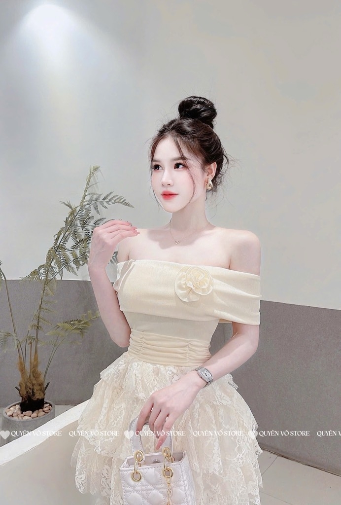 Đầm trễ vai ren tua - Be