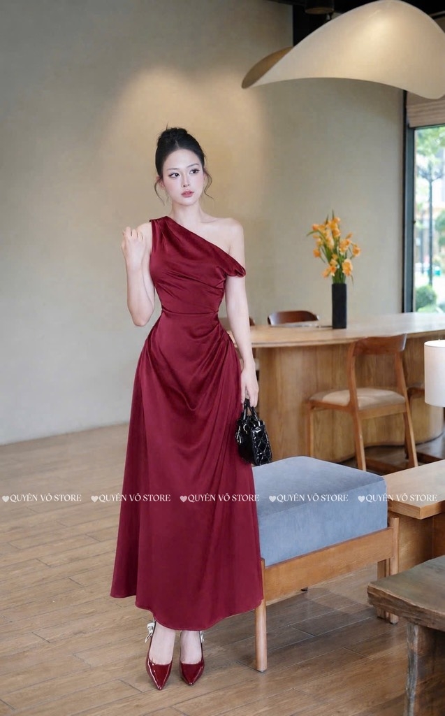 Đầm lụa lệch vai xếp ly eo - Đỏ