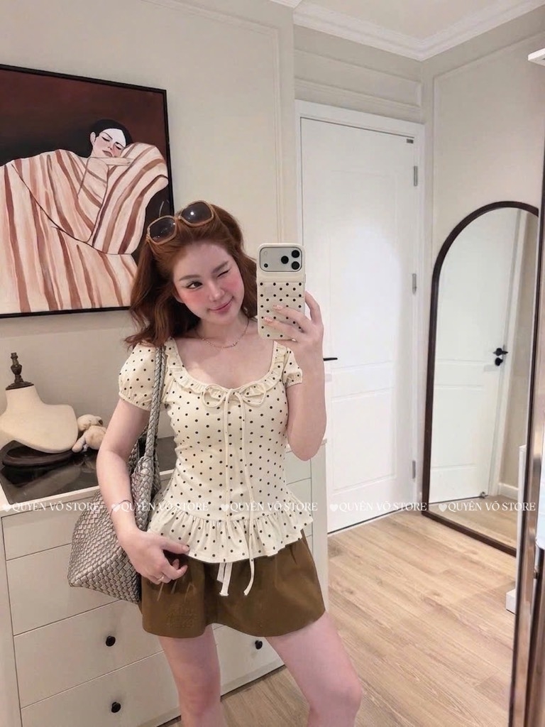 Áo thun cổ u viền bèo lai bèo