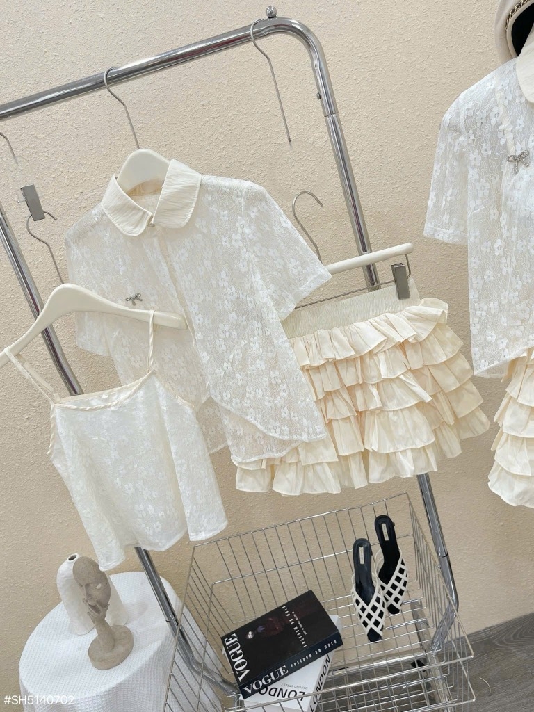 Set áo ren chân váy tầng