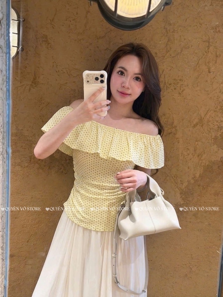 Áo thun trễ vai nhún eo