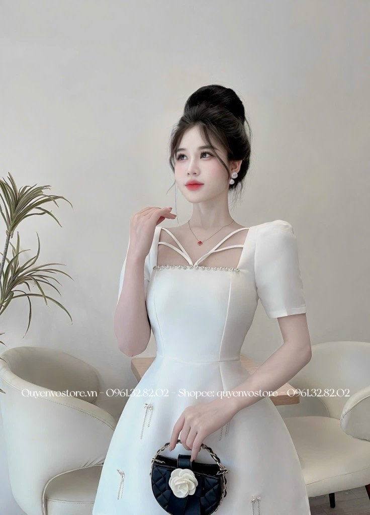 Đầm cổ V kiểu dây đôi