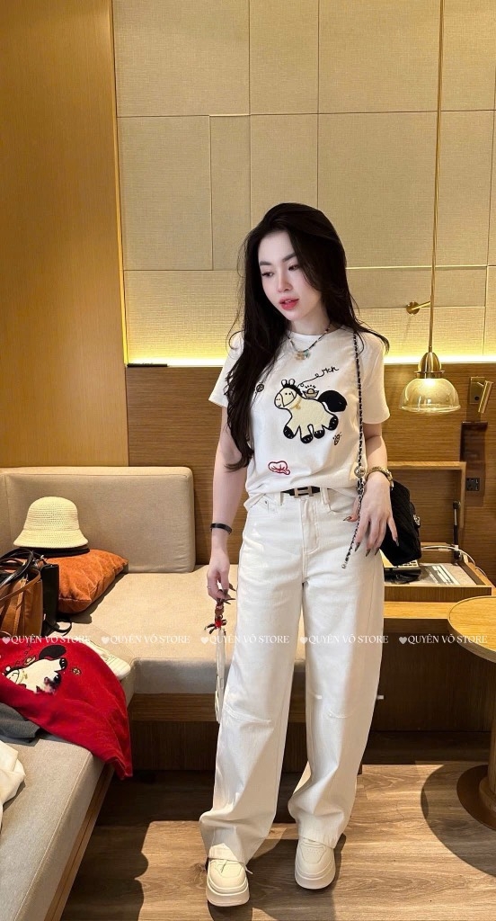 Áo thun ngựa thêu