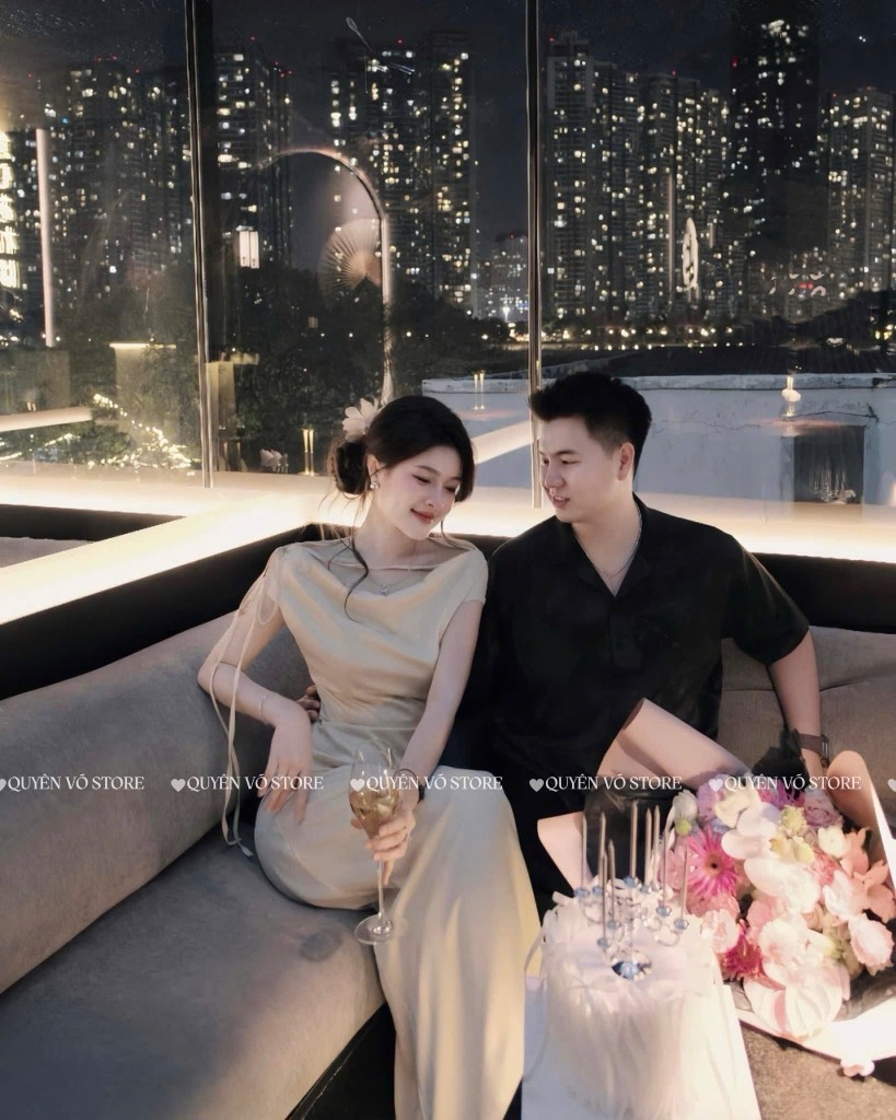 Đầm lụa lệch vai tag bướm - Đen