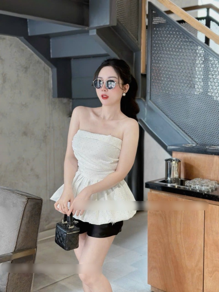 Áo cúp ngực bo chun bling