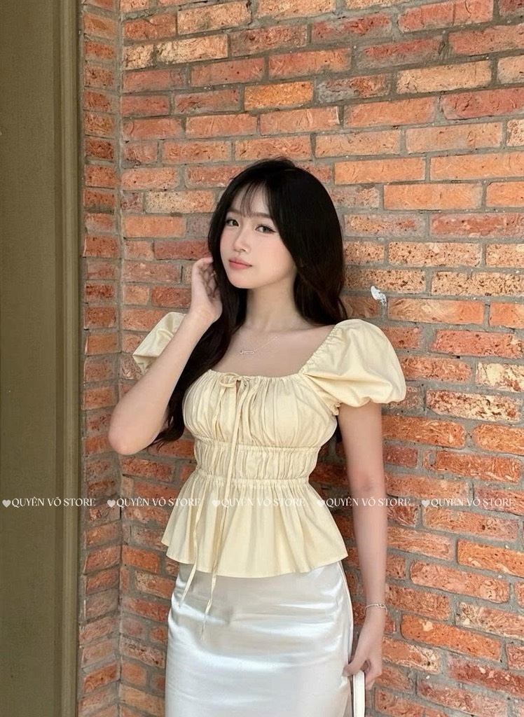 Áo nhún cổ vuông - Vàng