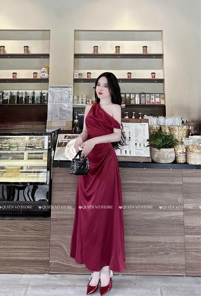 Đầm lụa lệch vai xếp ly eo - Đỏ