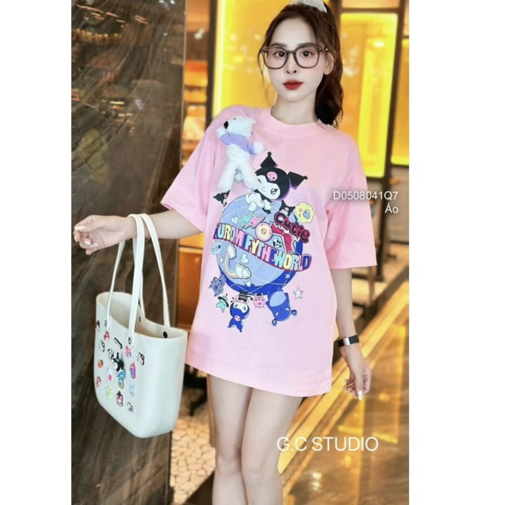 Áo cổ tròn ép Kuromi kèm gấu
