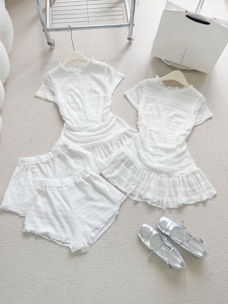 Set đầm ren trắng