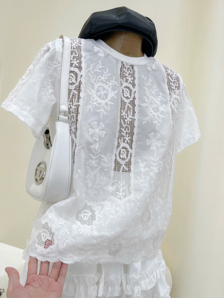 Set ren cổ tròn chân váy tầng