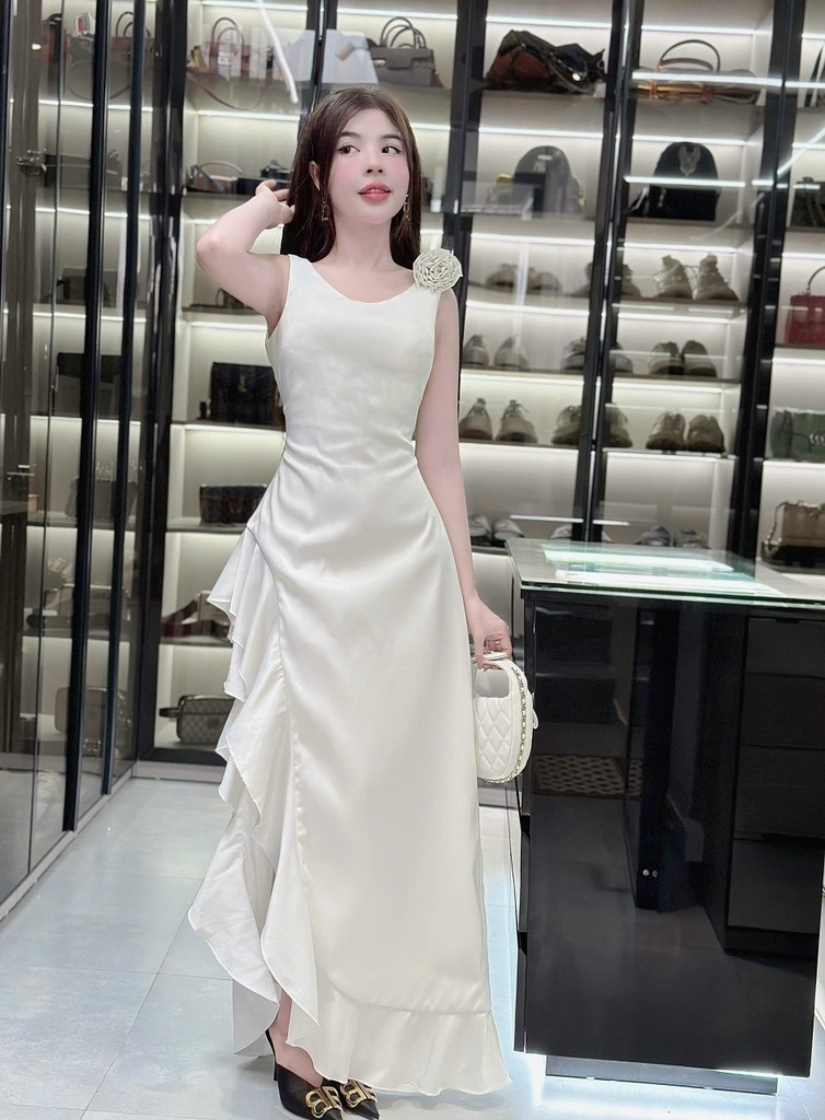 Đầm maxi lụa cúp ngực nơ vai