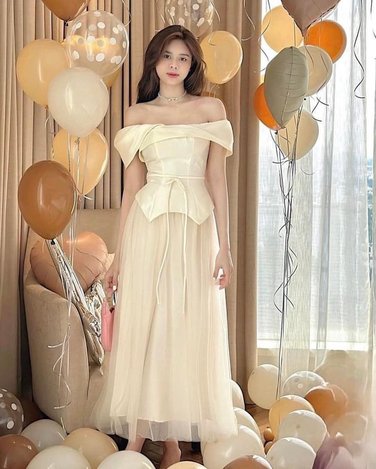 Set áo nude trễ vai x chân váy lưới - Freesize