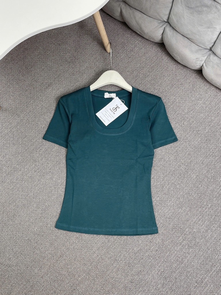 Áo thun cổ U - Form vừa