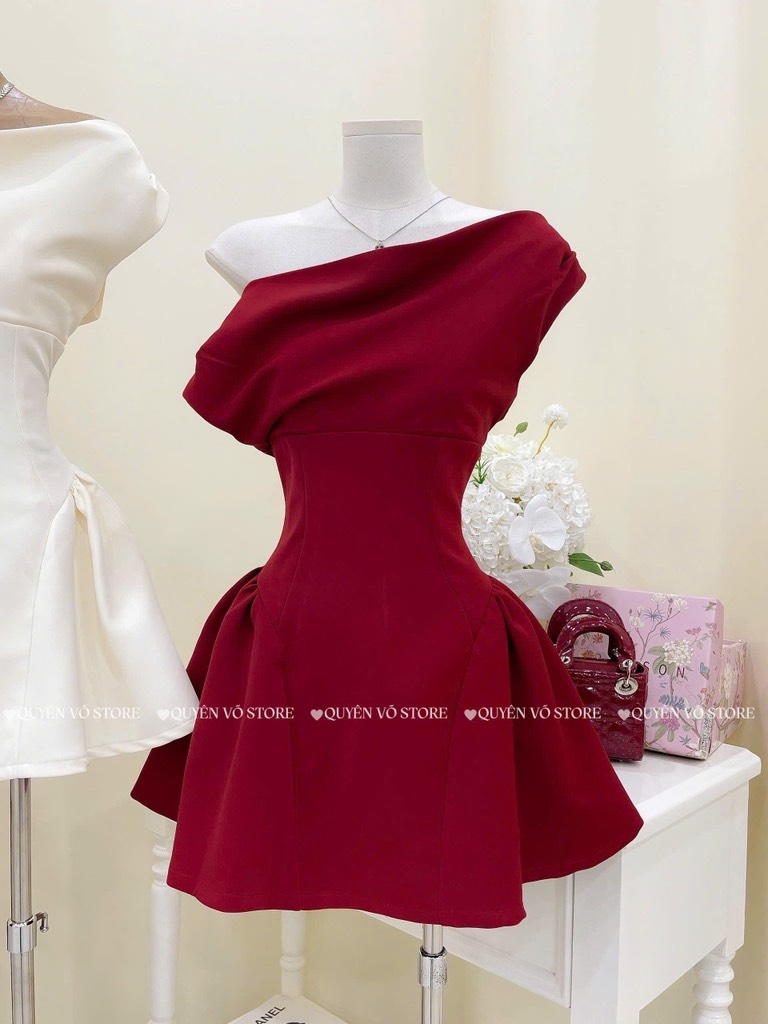 Đầm trễ vai ngắn