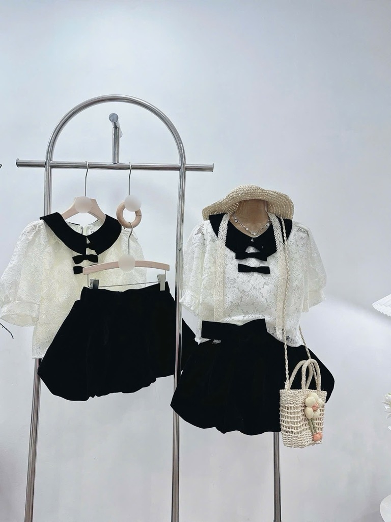 Set áo ren nude cổ sen chân váy bí