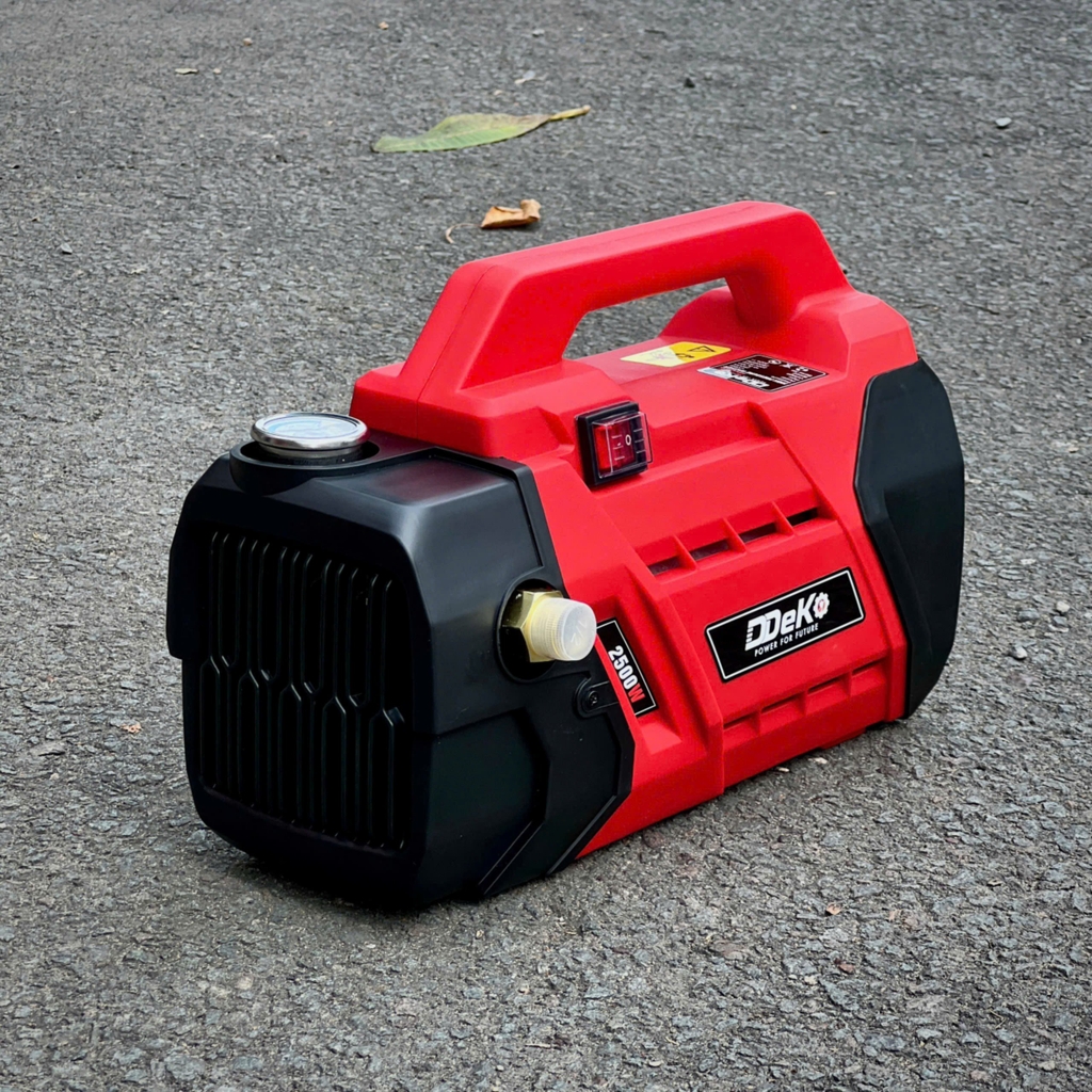 Máy rửa xe Deko DK-P2000 (1tx2)