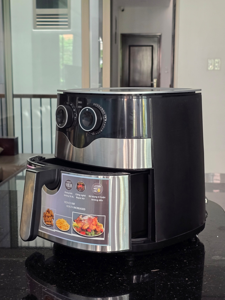 Nồi chiên không dầu 10.8L Tomoko Ha-108