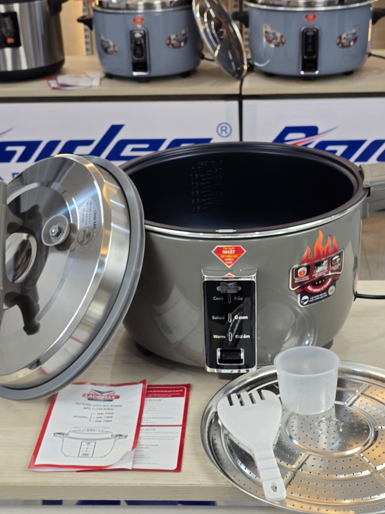 Nồi cơm điện công nghiệp 4.2L Ladomax Ha7342 (1tx1)