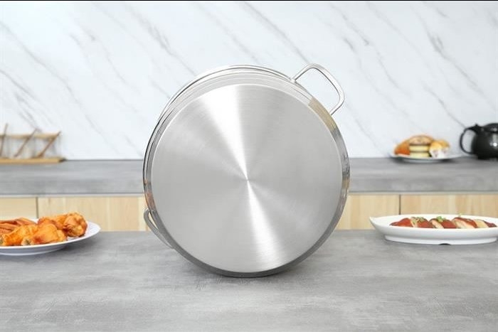 Nồi luộc gà inox 5 đáy nắp kính 28cm Greencook GCS243-28IH (1tx4)