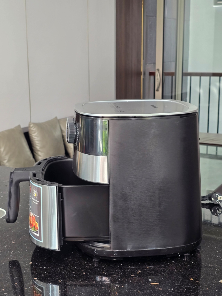 Nồi chiên không dầu 10.8L Tomoko Ha-108