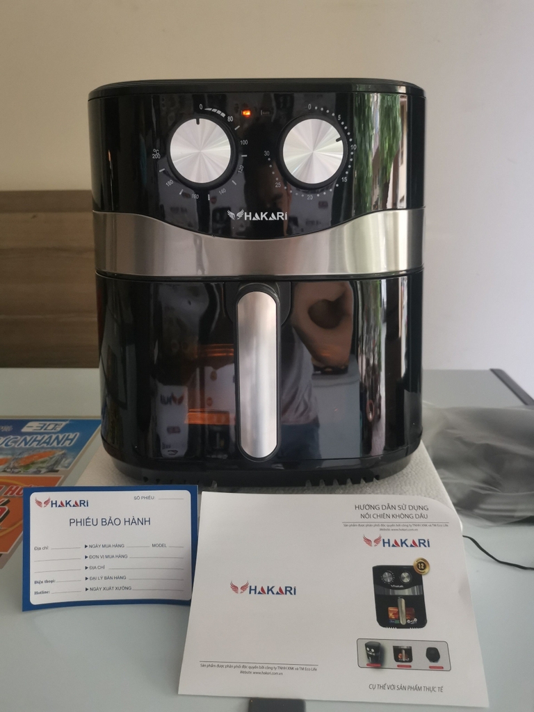 Nồi chiên không dầu 10.5L Hakari HK-101