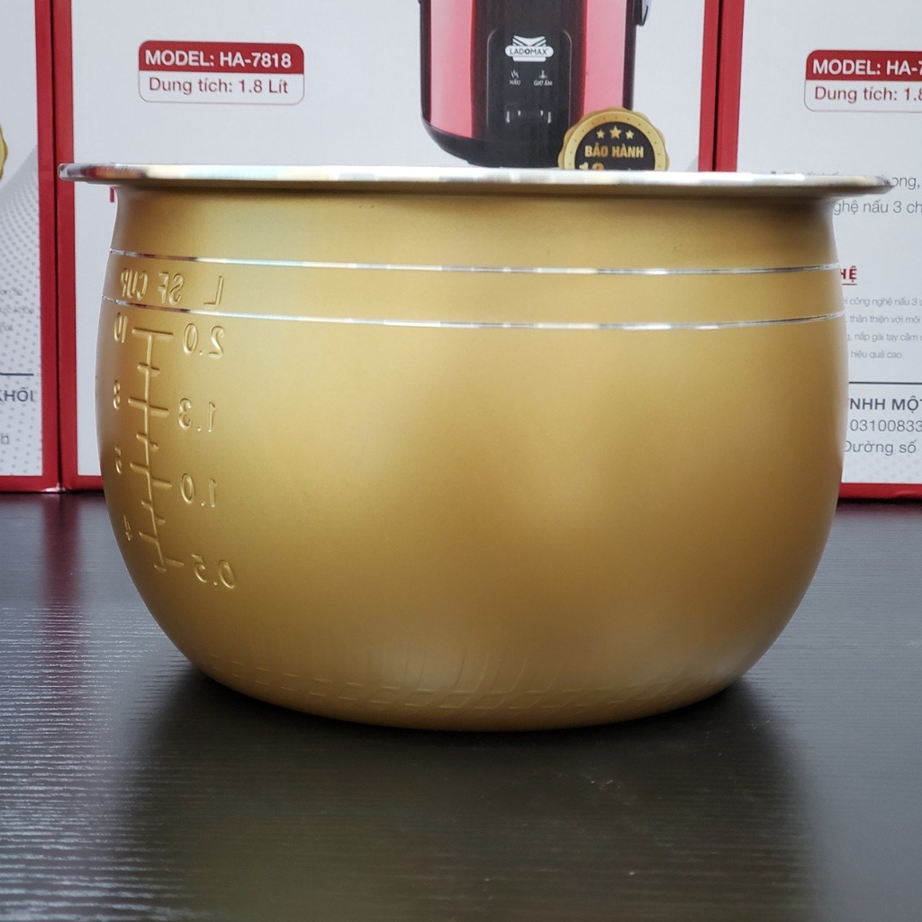 Nồi cơm điện 1.8L Ladomax HA-7818