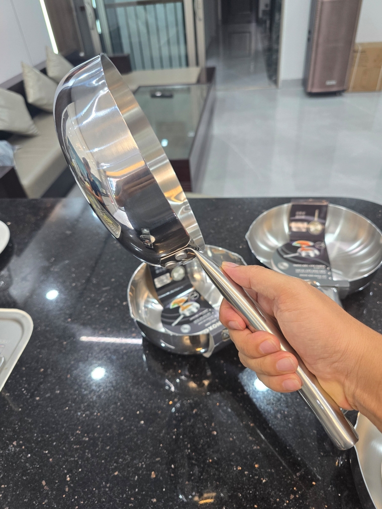 Chảo inox 3 lớp miệng rót 20cm Greencook GCP254-20IH (1tx6)