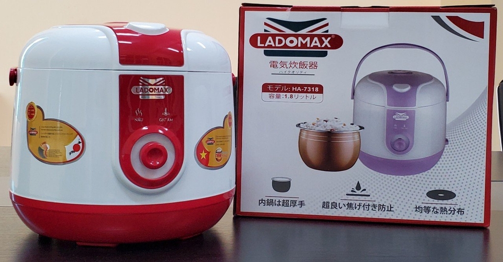 Nồi cơm điện nắp gài 1.8L Ladomax Ha-7318 (1tx4)