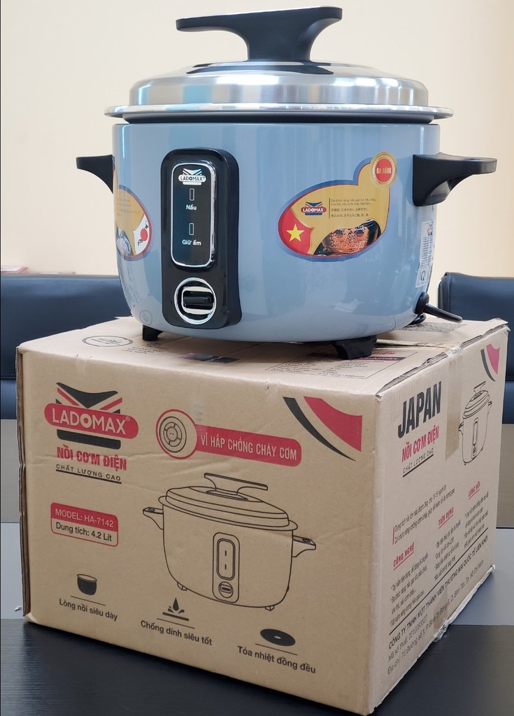 Nồi cơm điện nắp rời 4.2L Ladomax Ha-7142