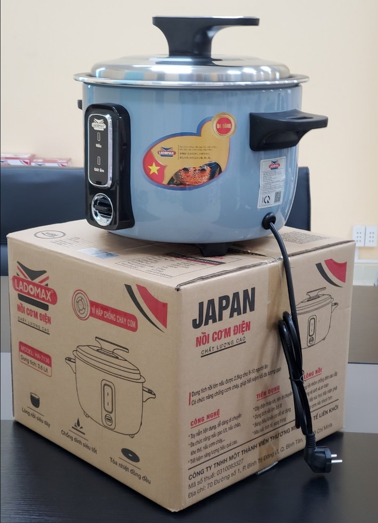 Nồi cơm điện nắp rời 3.6L Ladomax Ha-7136