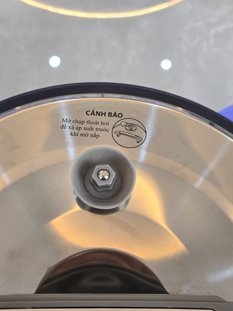 Nồi cơm điện công nghiệp 4.2L Ladomax Ha7342 (1tx1)