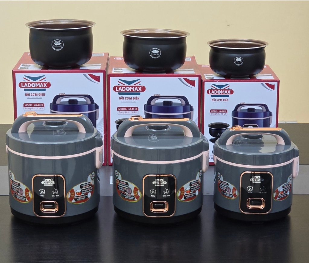 Nồi cơm điện 1.8L Ladomax Ha-7918 (1tx6)